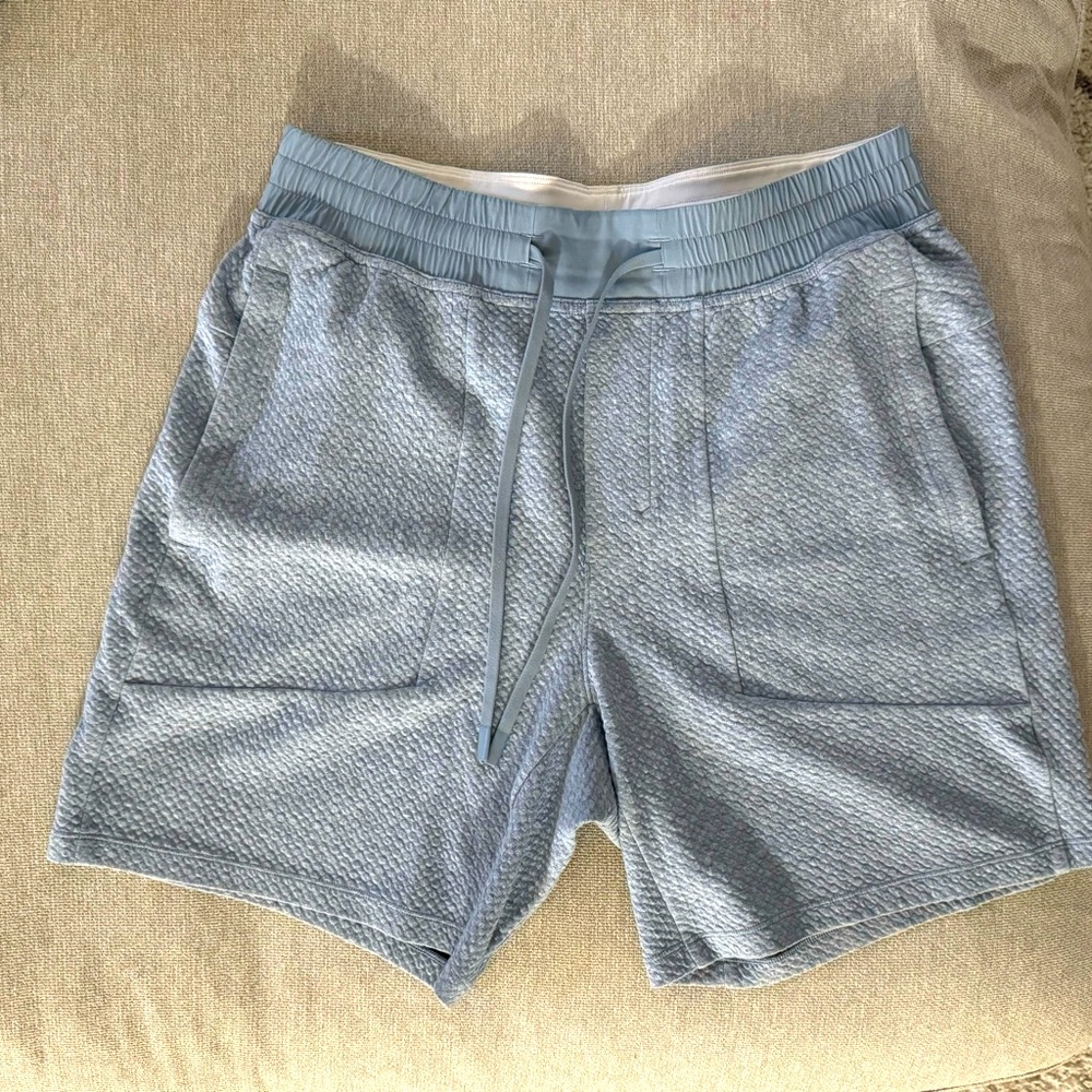 Lululemon At Ease Shorts 7” medium blue